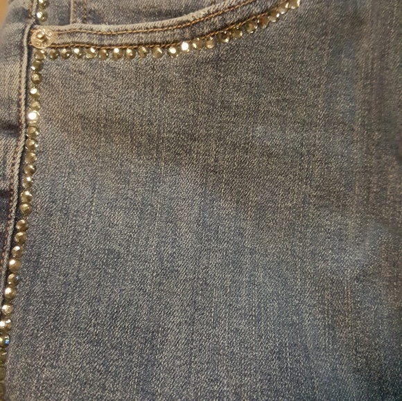 Must have denim legging, Bling all up & down - Picture 2 of 5